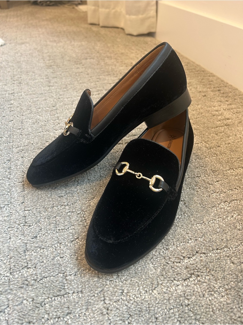 Johnston & Murphy Ali Black Velvet Loafers with Gold Horsebit Detail Size 7.5